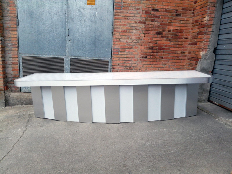 mesa concurso television madera metacrilato poner luz led 74x310x72 1u